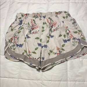 ATHLETA Ivory Multicolor Floral Pull On Athleisure Running Short